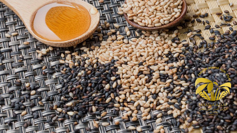 ترکیب کنجد با عسل یا خرما